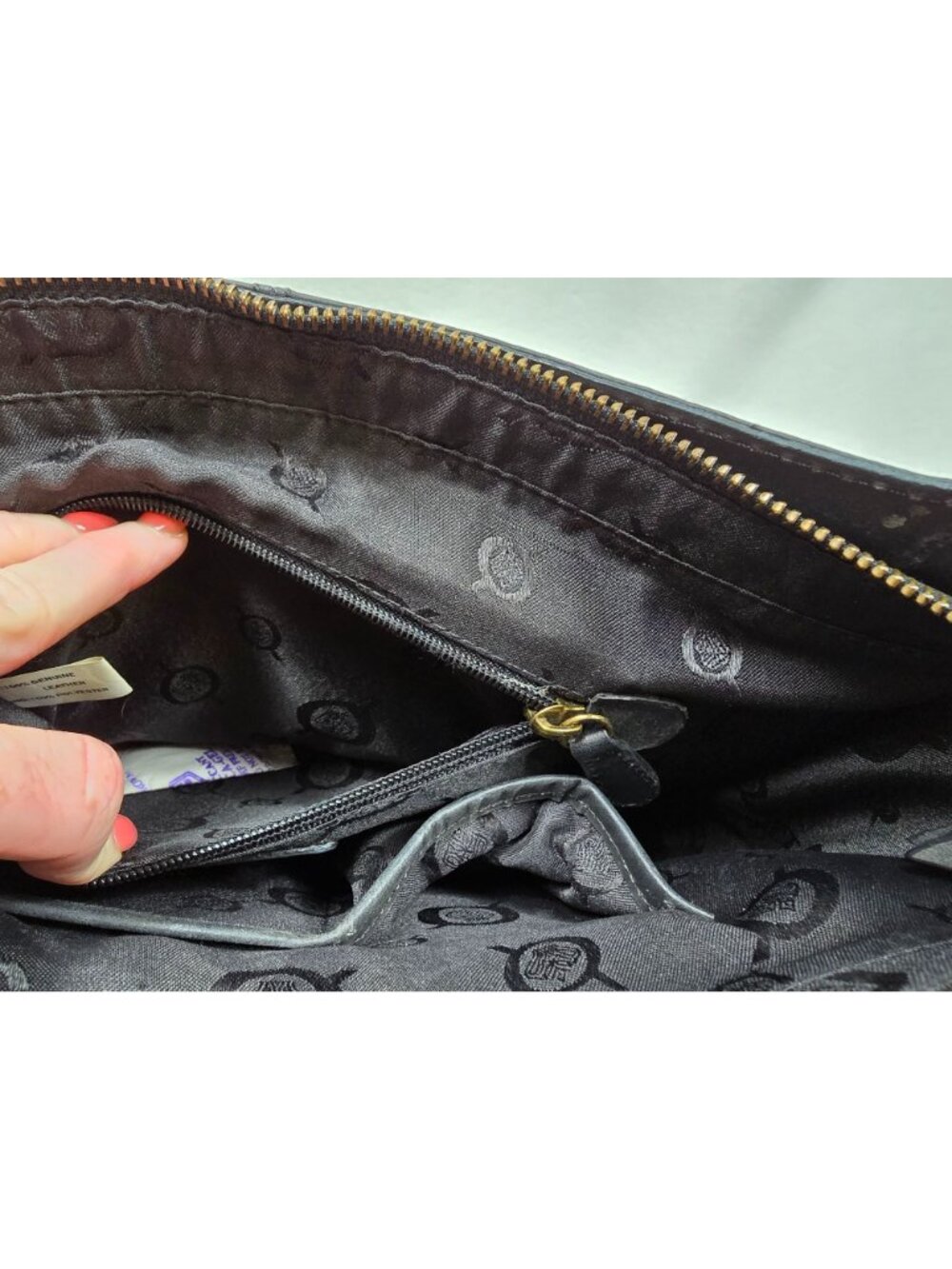 Born Black Leather Handbag With Double Handles & Zipper Closure - Picture 12 of 13